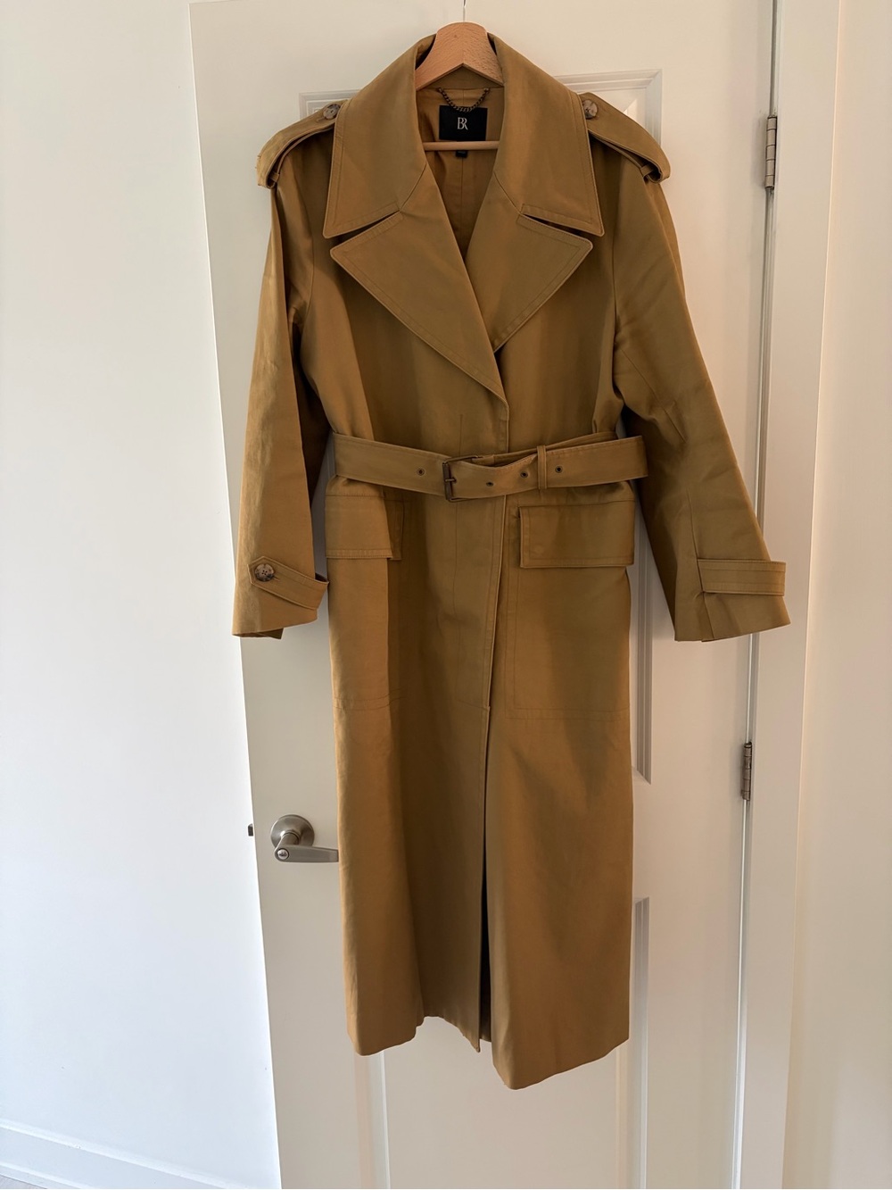 Banana Republic Women’s Trench Coat in Camel